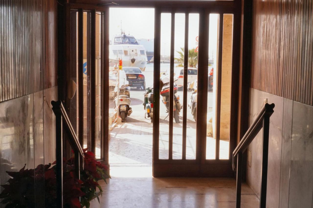 B&B Il Profumo Del Porto Trapani Exteriör bild