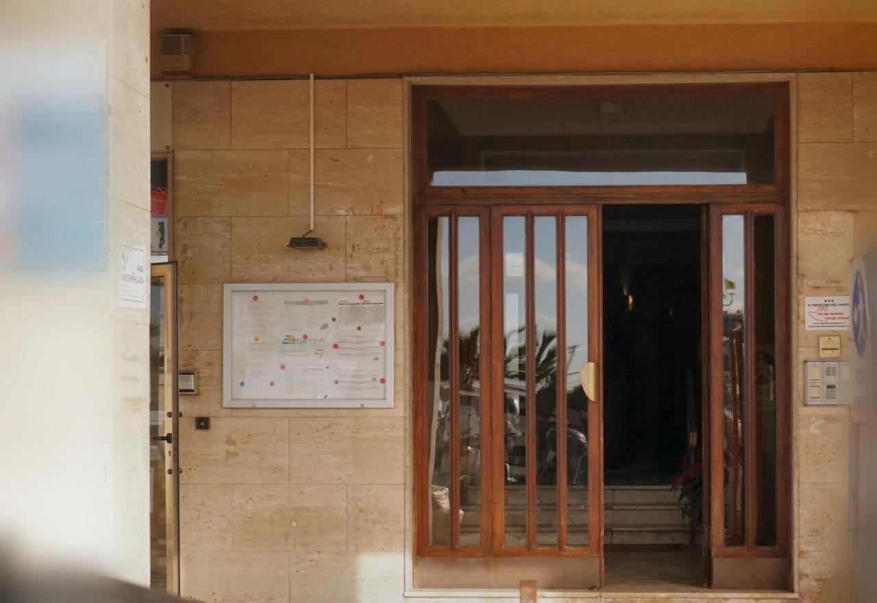 B&B Il Profumo Del Porto Trapani Exteriör bild